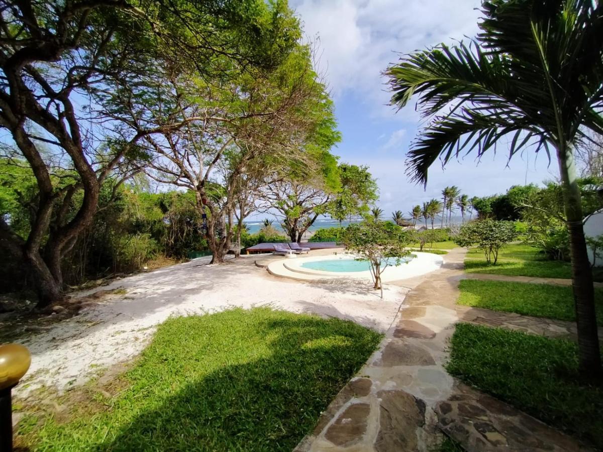 Ocean Sports Resort Watamu Esterno foto